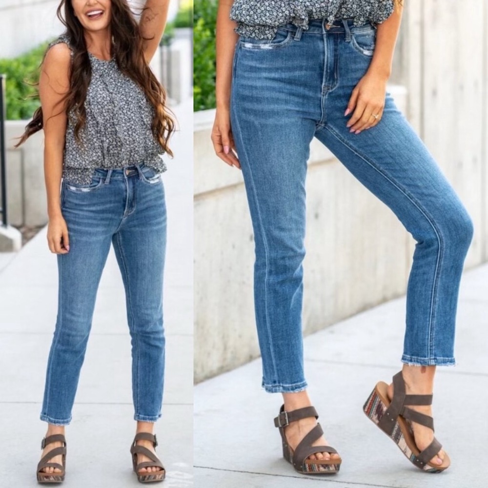 Vervet Special Affair Shirley High Rise Slim Ankle Straight Jeans in Dark Blue